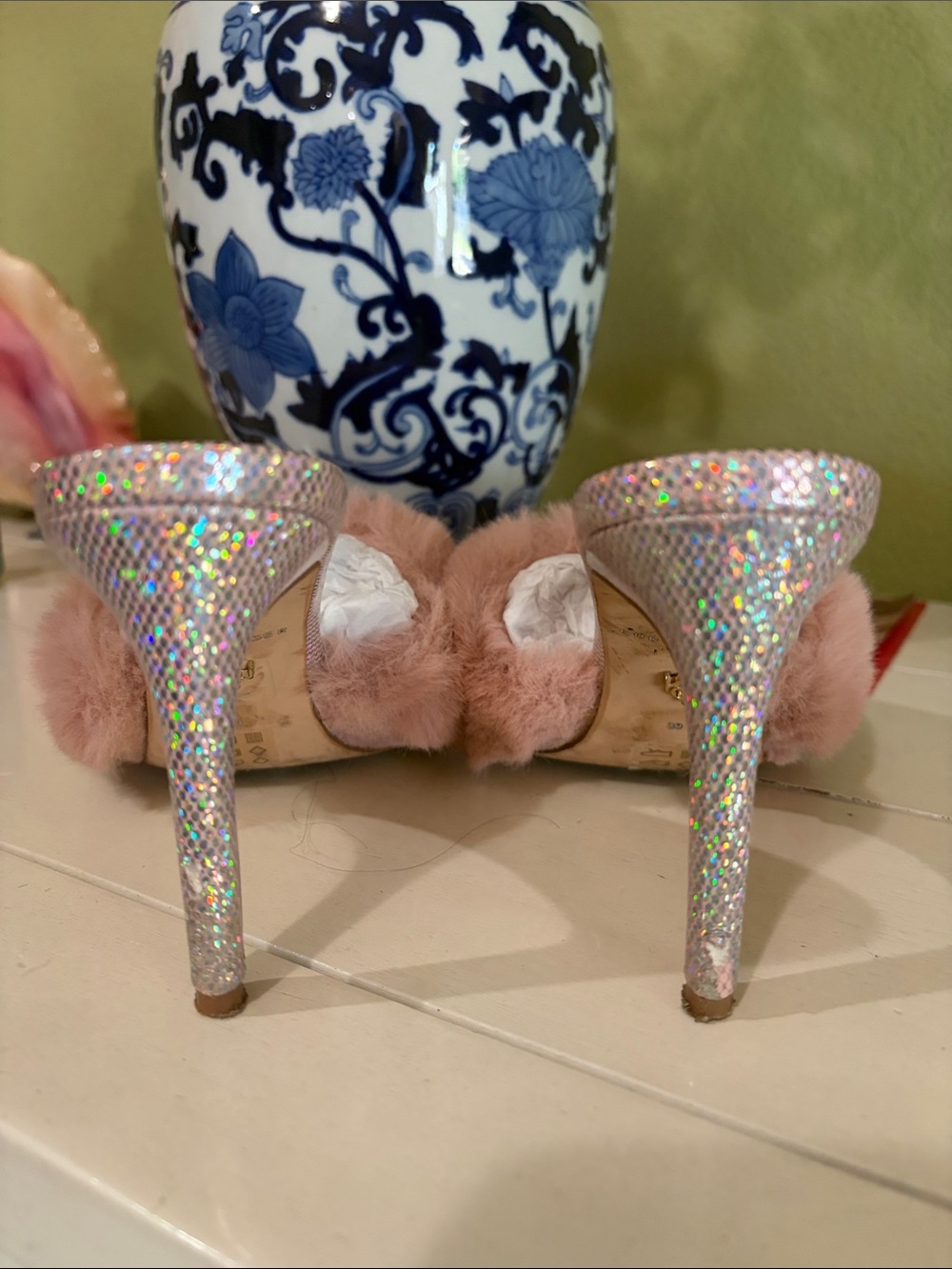 Kurt Geiger Blush Pink Faux Fur kesington 95 mule - Picture 7 of 7
